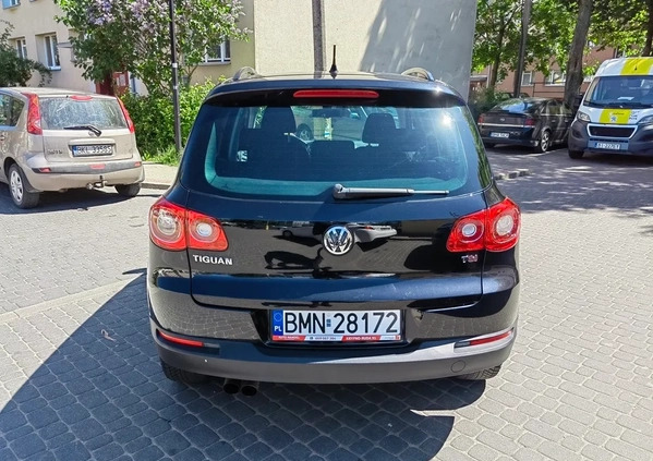 Volkswagen Tiguan cena 32900 przebieg: 131000, rok produkcji 2009 z Białystok małe 172
